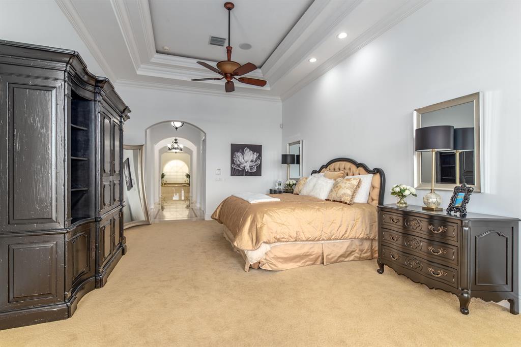 ADMIRALS COVE - Residential