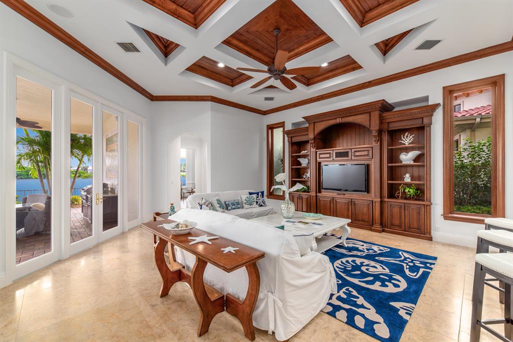 ADMIRALS COVE - Residential