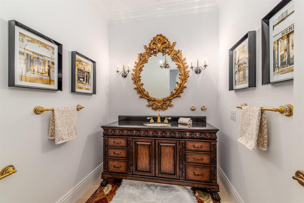 ADMIRALS COVE - Residential