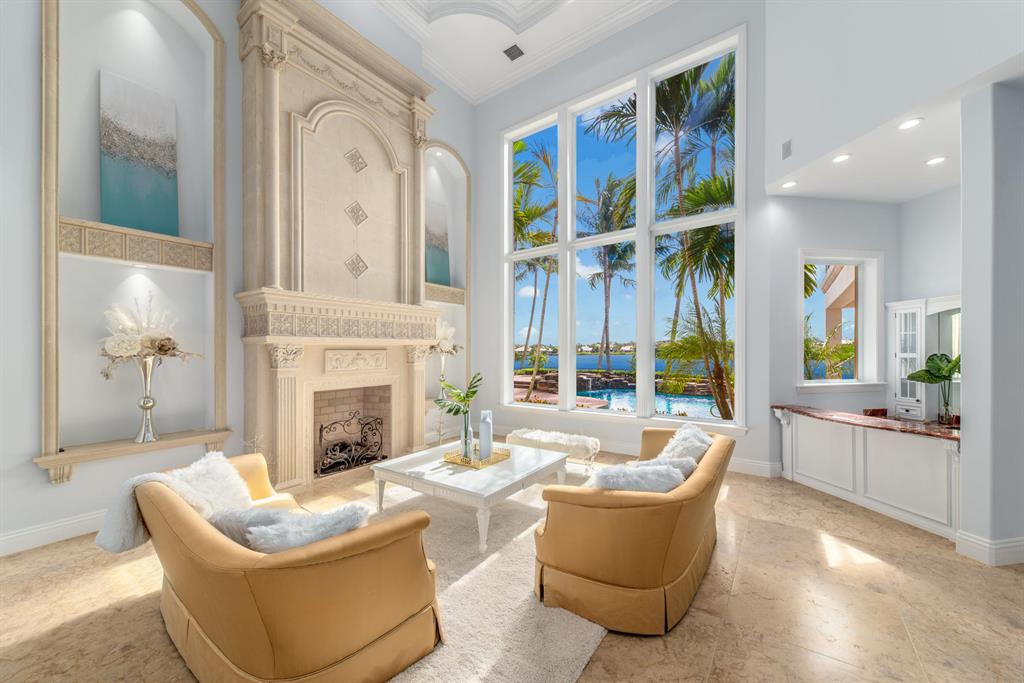 ADMIRALS COVE - Residential