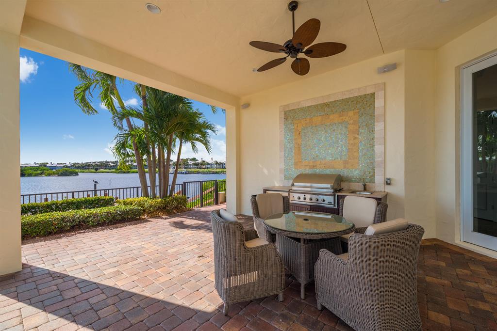 ADMIRALS COVE - Residential