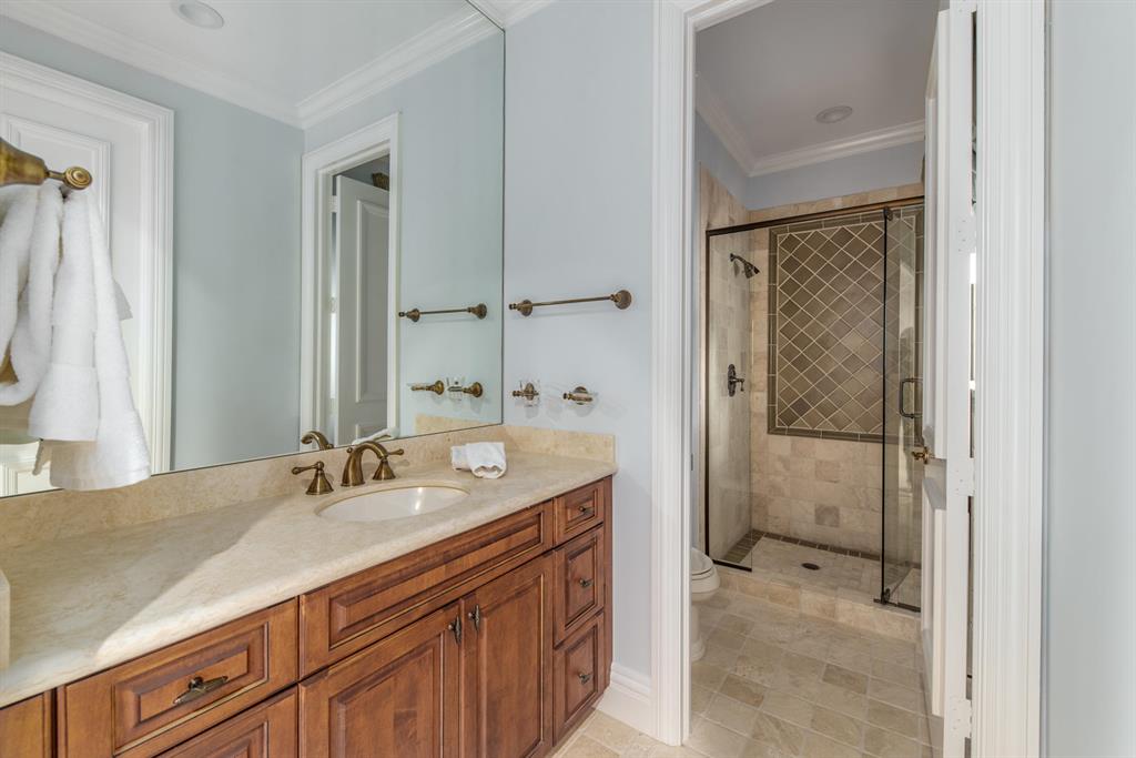 ADMIRALS COVE - Residential