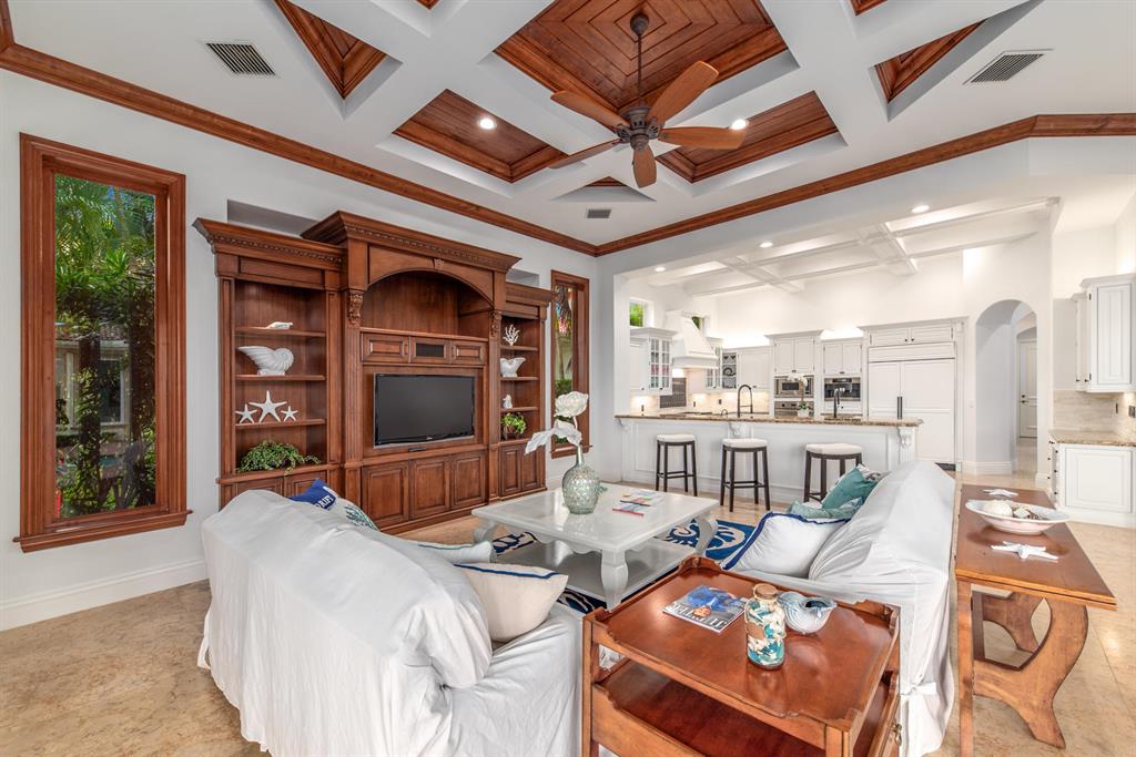 ADMIRALS COVE - Residential