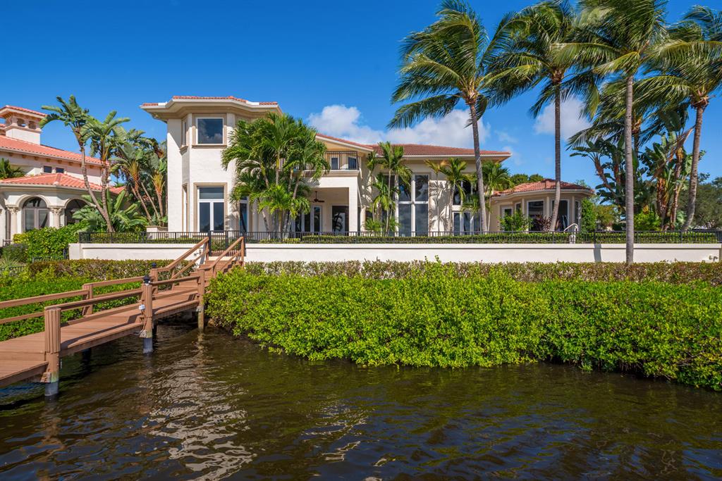 ADMIRALS COVE - Residential