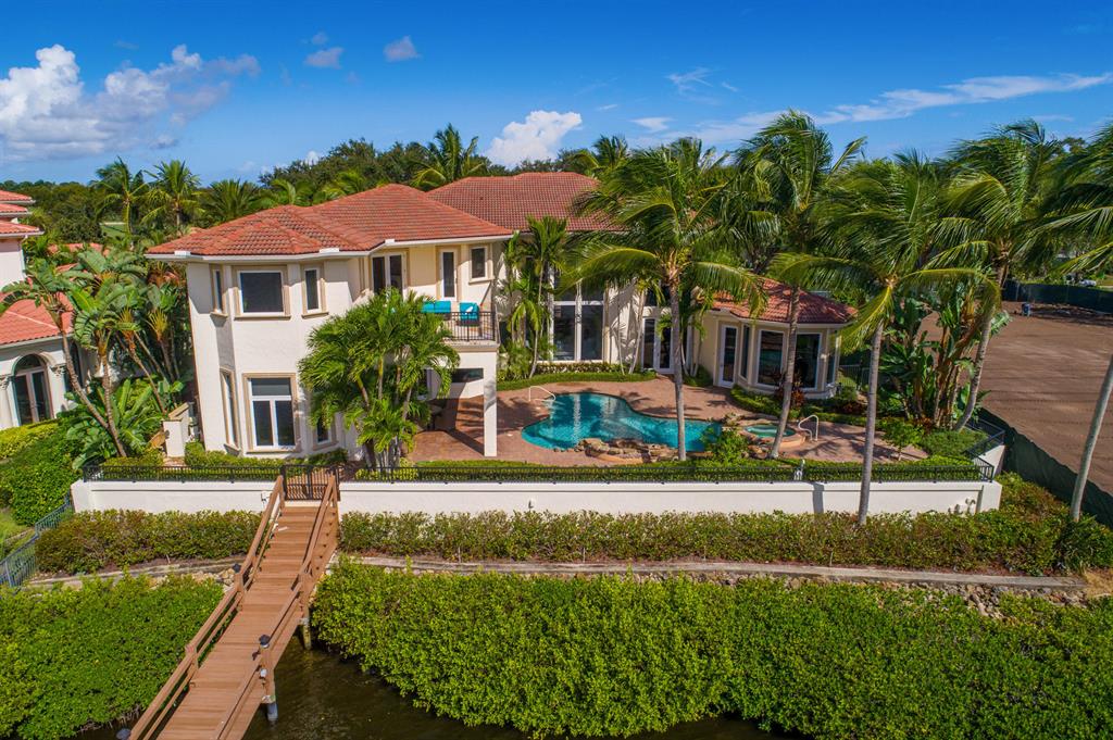 ADMIRALS COVE - Residential