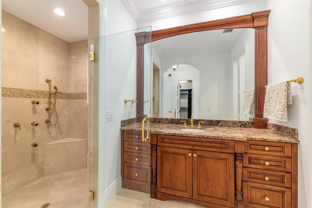 ADMIRALS COVE - Residential