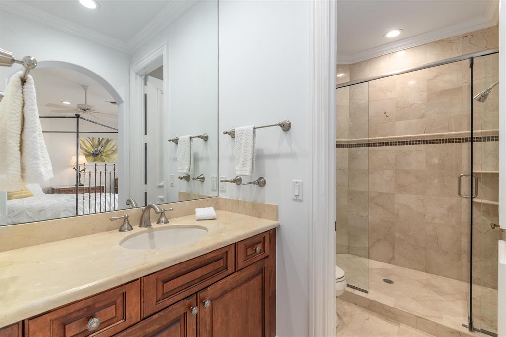 ADMIRALS COVE - Residential