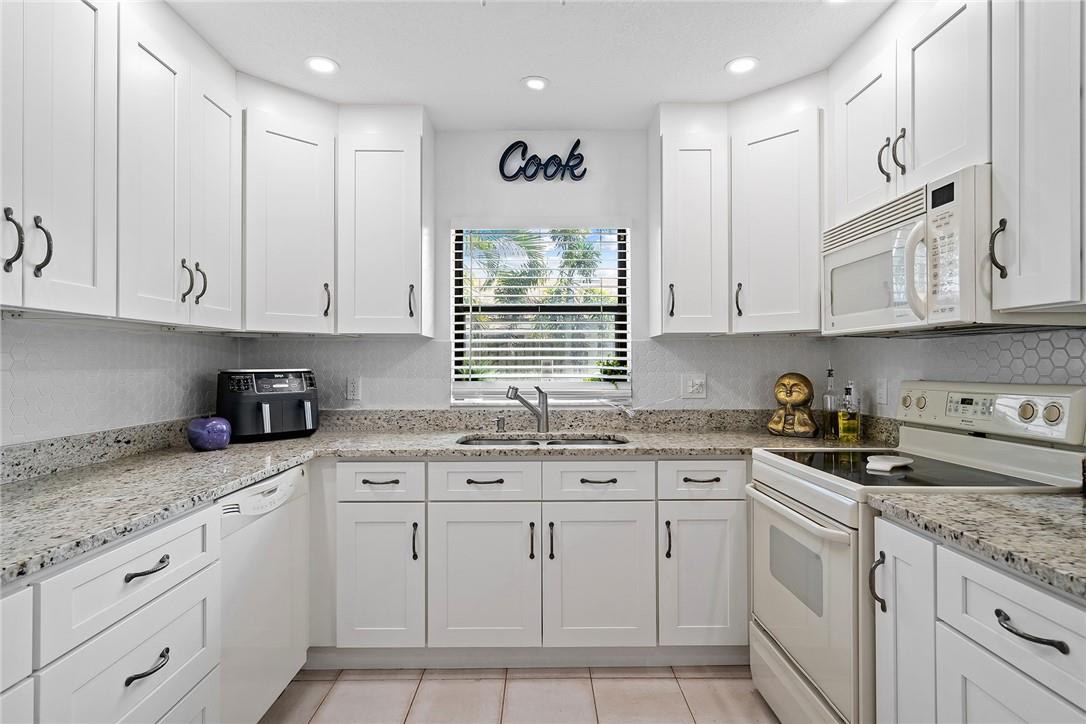 Meadows 300 - Residential Lease