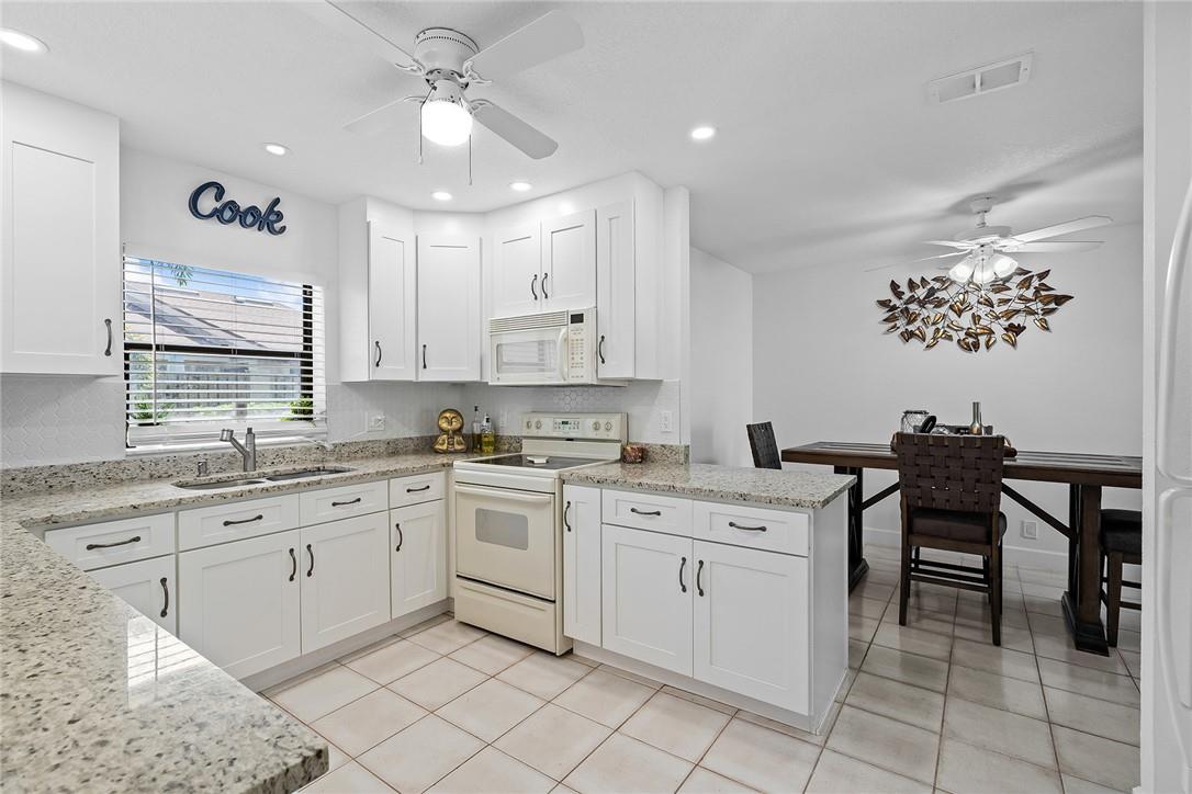 Meadows 300 - Residential Lease