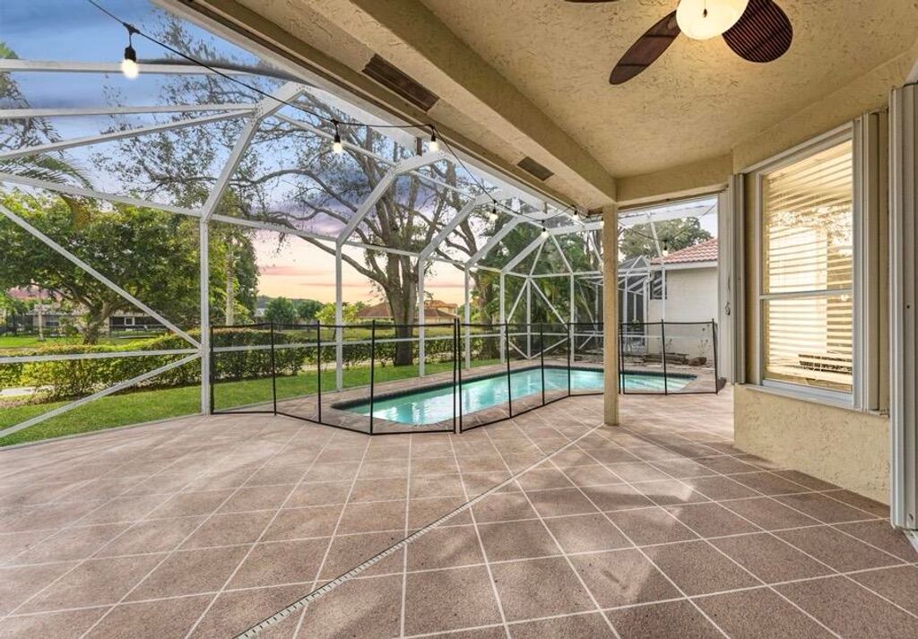 Photo of 10956 N Danbury Way, Boca Raton, FL 33498 (MLS # R11164904)