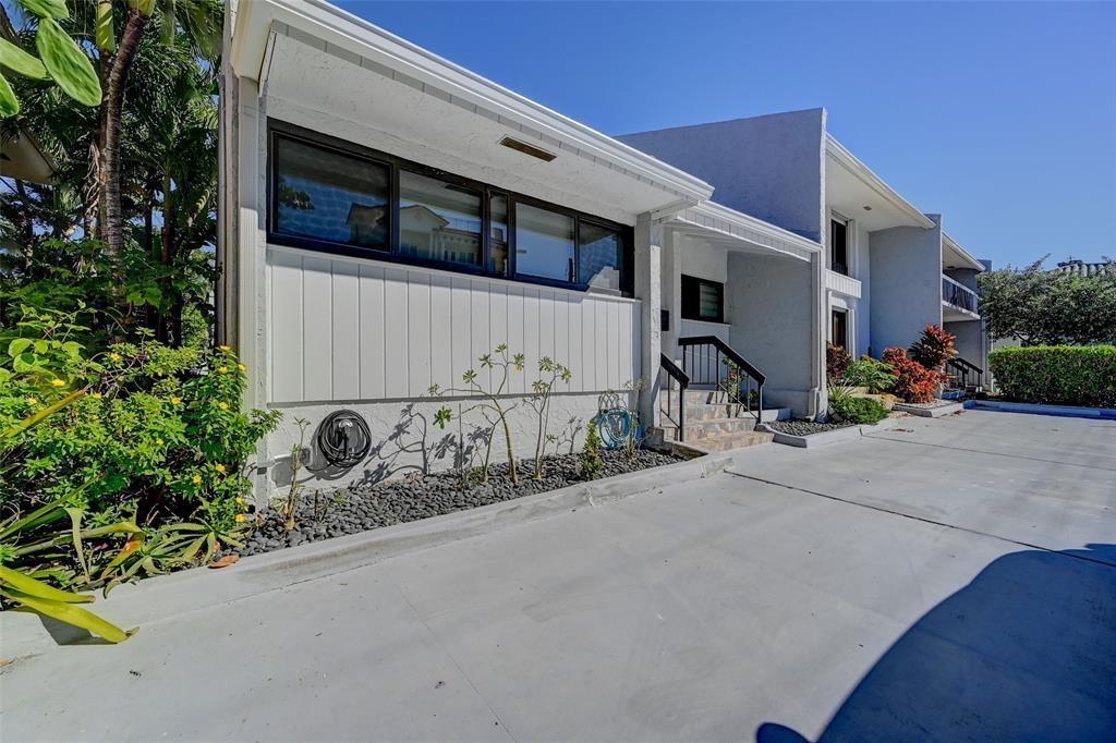 321 JACKSON ST 5