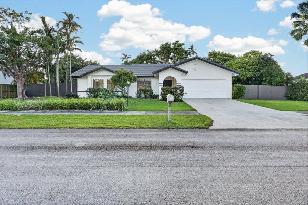 16020 SW 153RD AVE, MIAMI, FL 33187 - Image 0c1ad46a4e60ea574c6ada7fc4017b86/3883621998