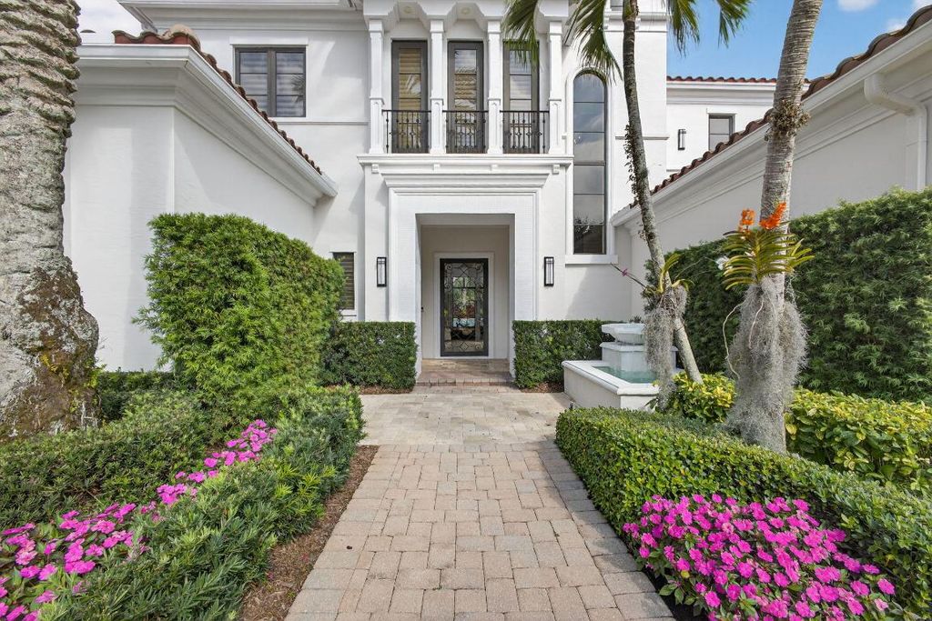 Photo of 213 Via Palacio, Palm Beach Gardens, FL 33418 (MLS # R11154943)