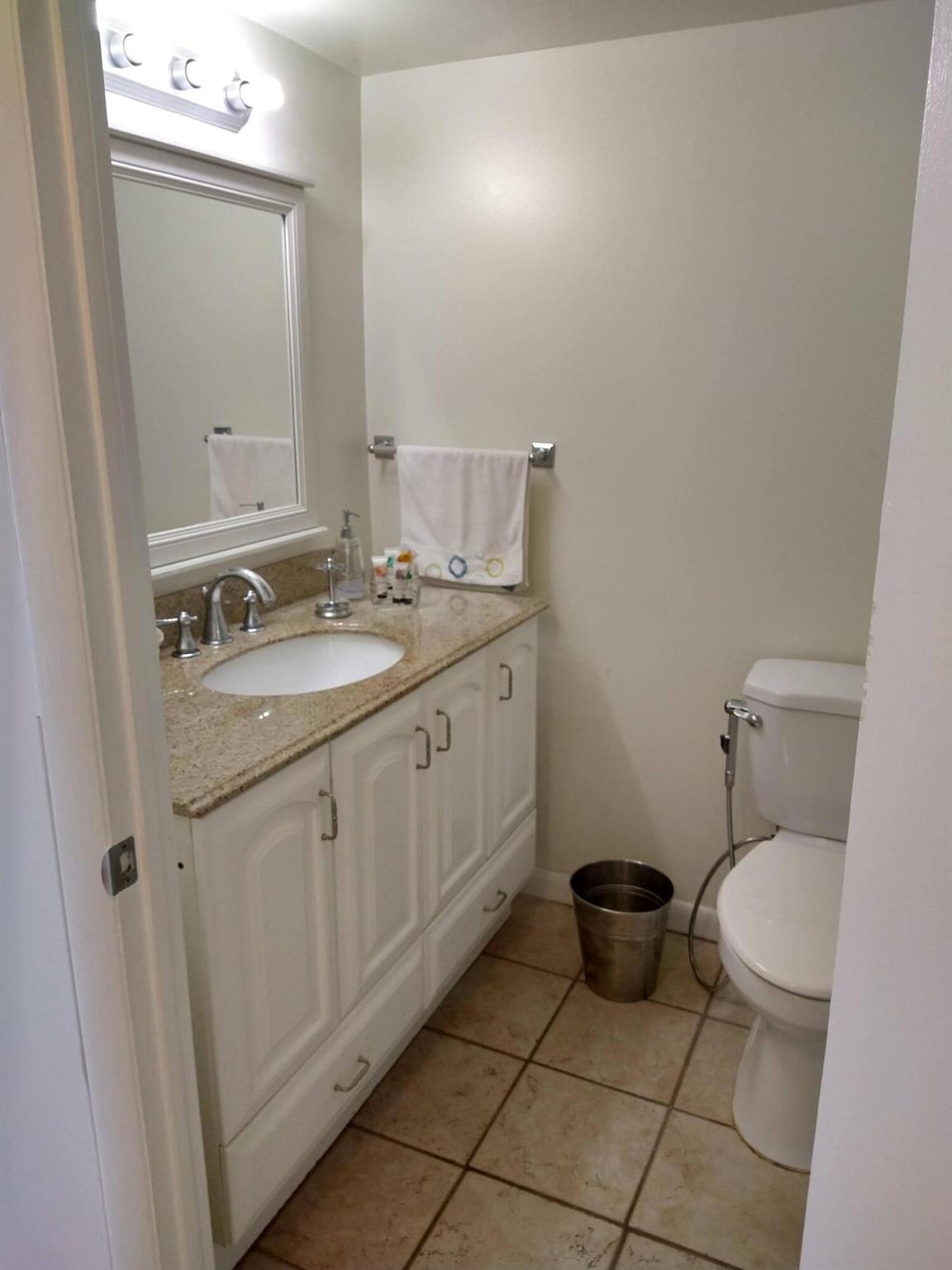 NAUTICAL TOWERS CONDO - Residential Lease