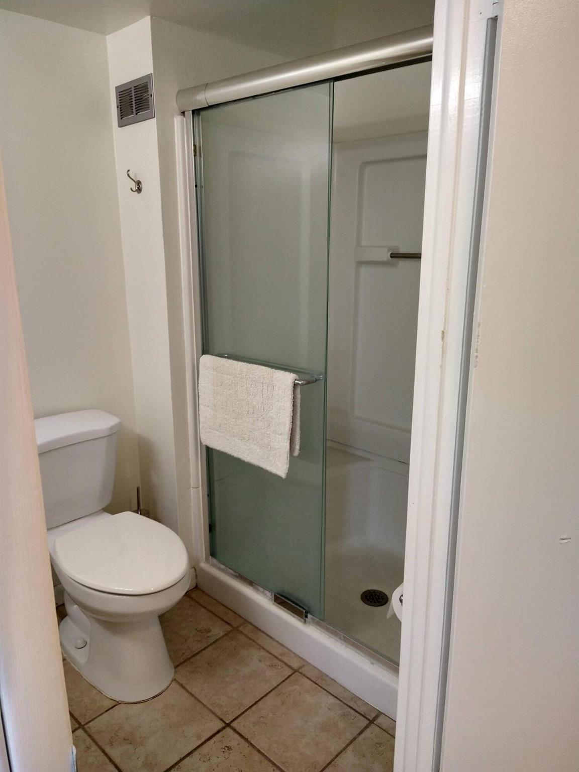 NAUTICAL TOWERS CONDO - Residential Lease