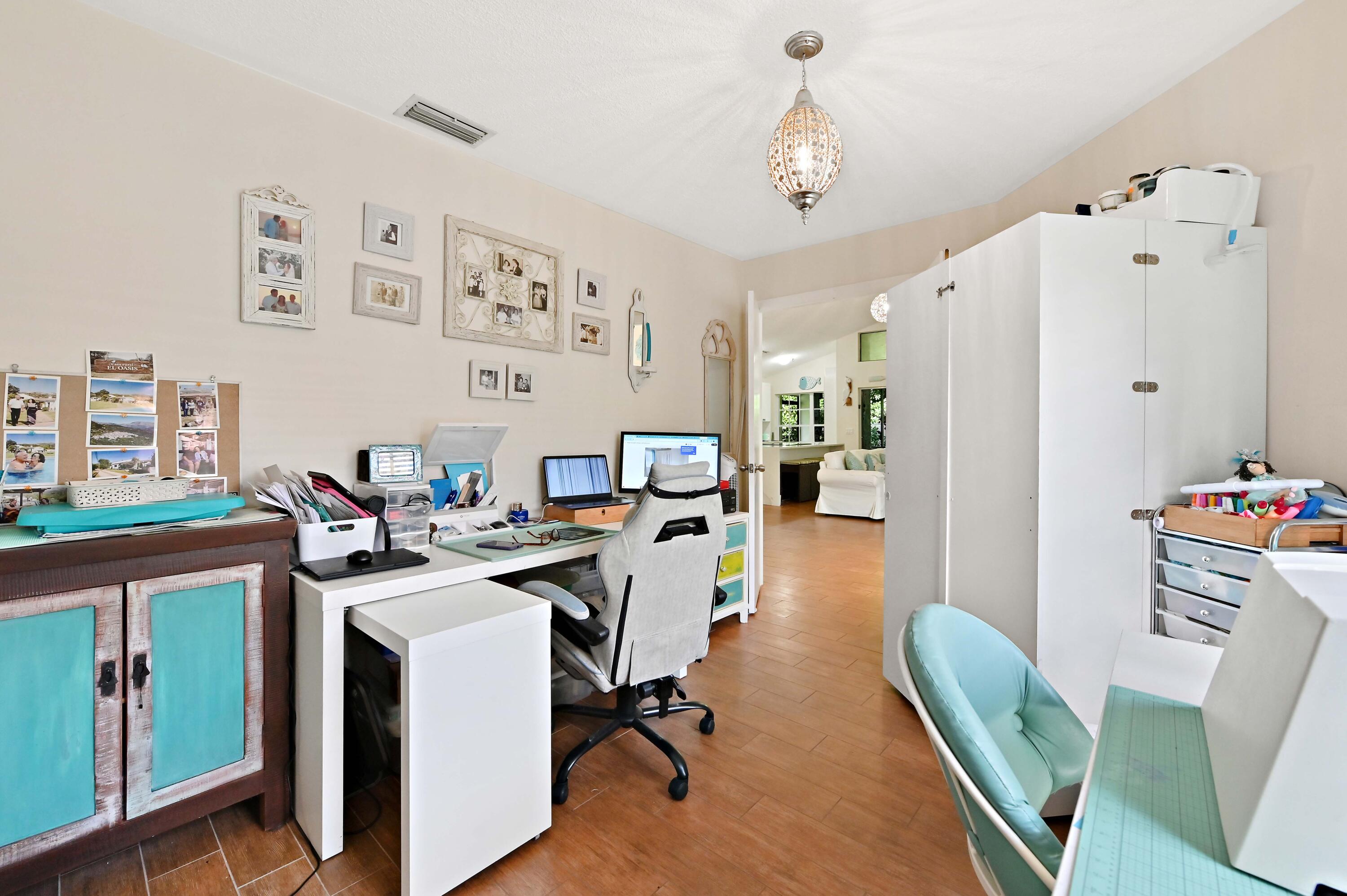 SHERWOOD FOREST - Residential