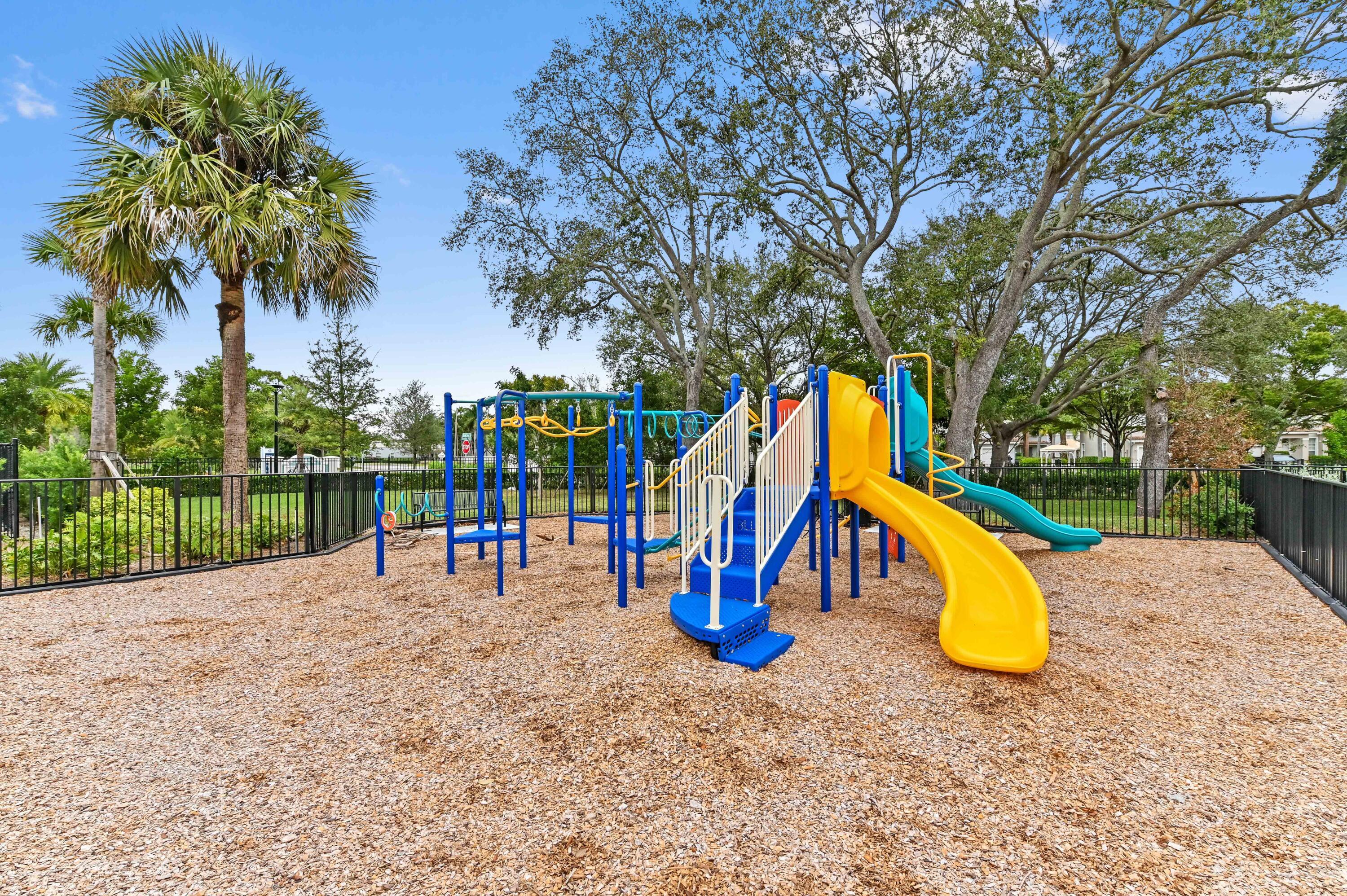 SHERWOOD FOREST - Residential