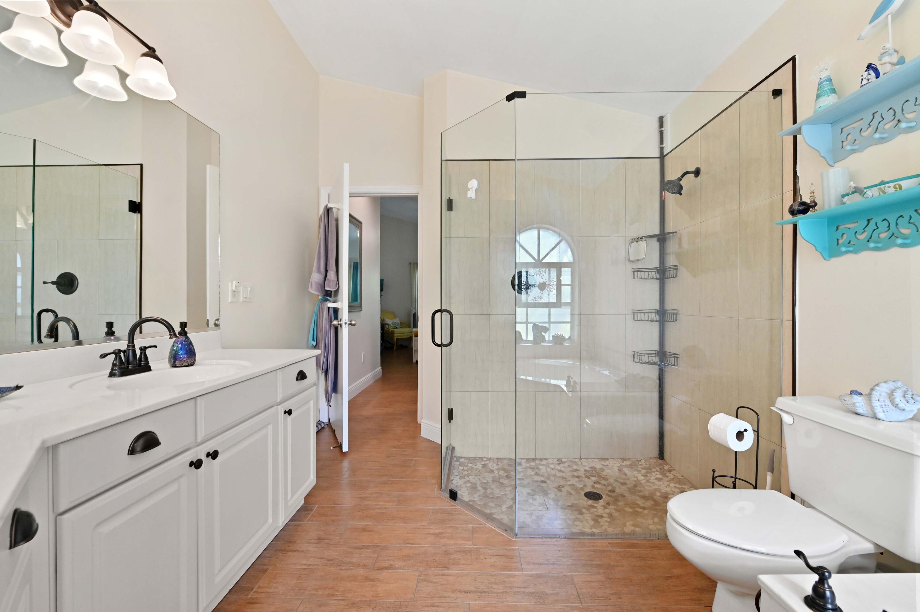 SHERWOOD FOREST - Residential