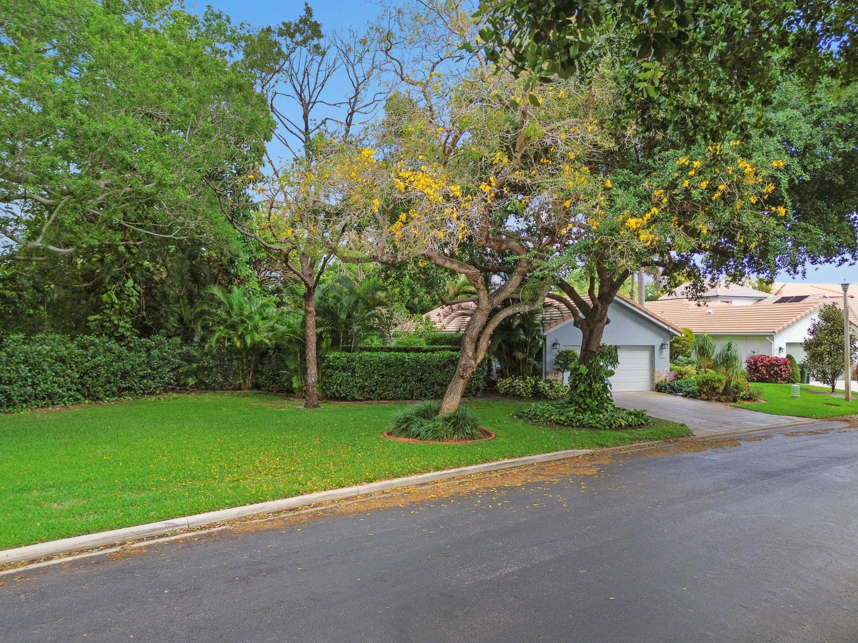 SHERWOOD FOREST - Residential