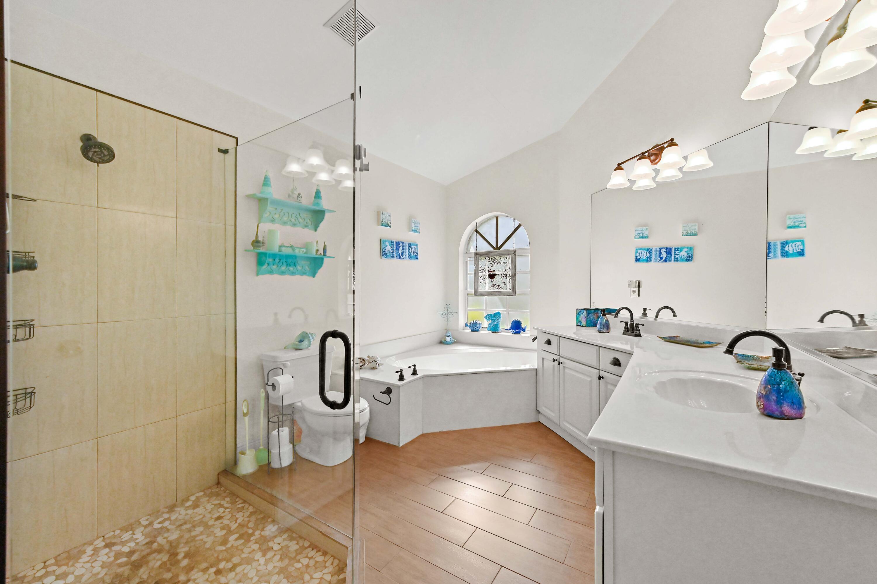 SHERWOOD FOREST - Residential