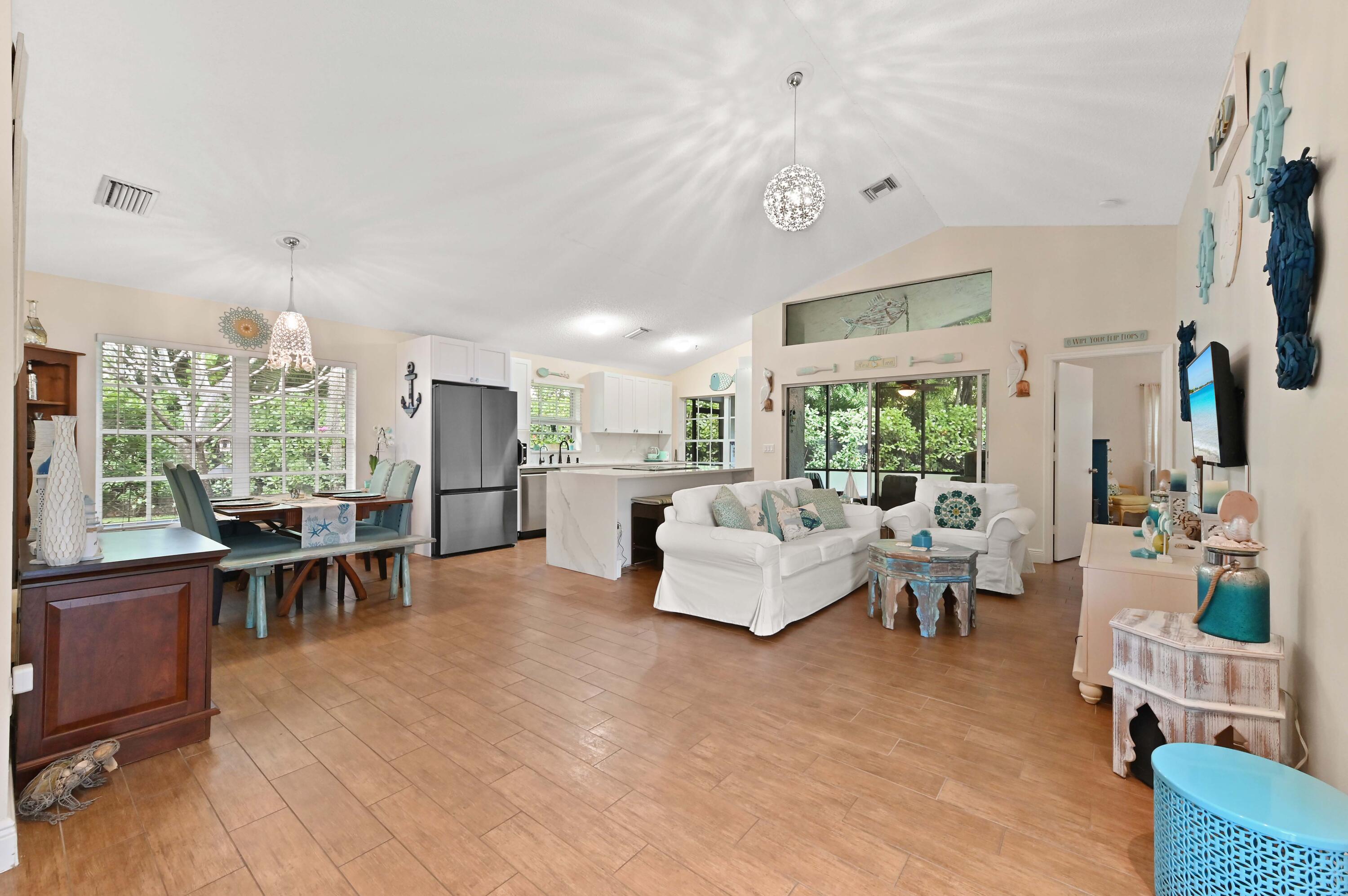 SHERWOOD FOREST - Residential