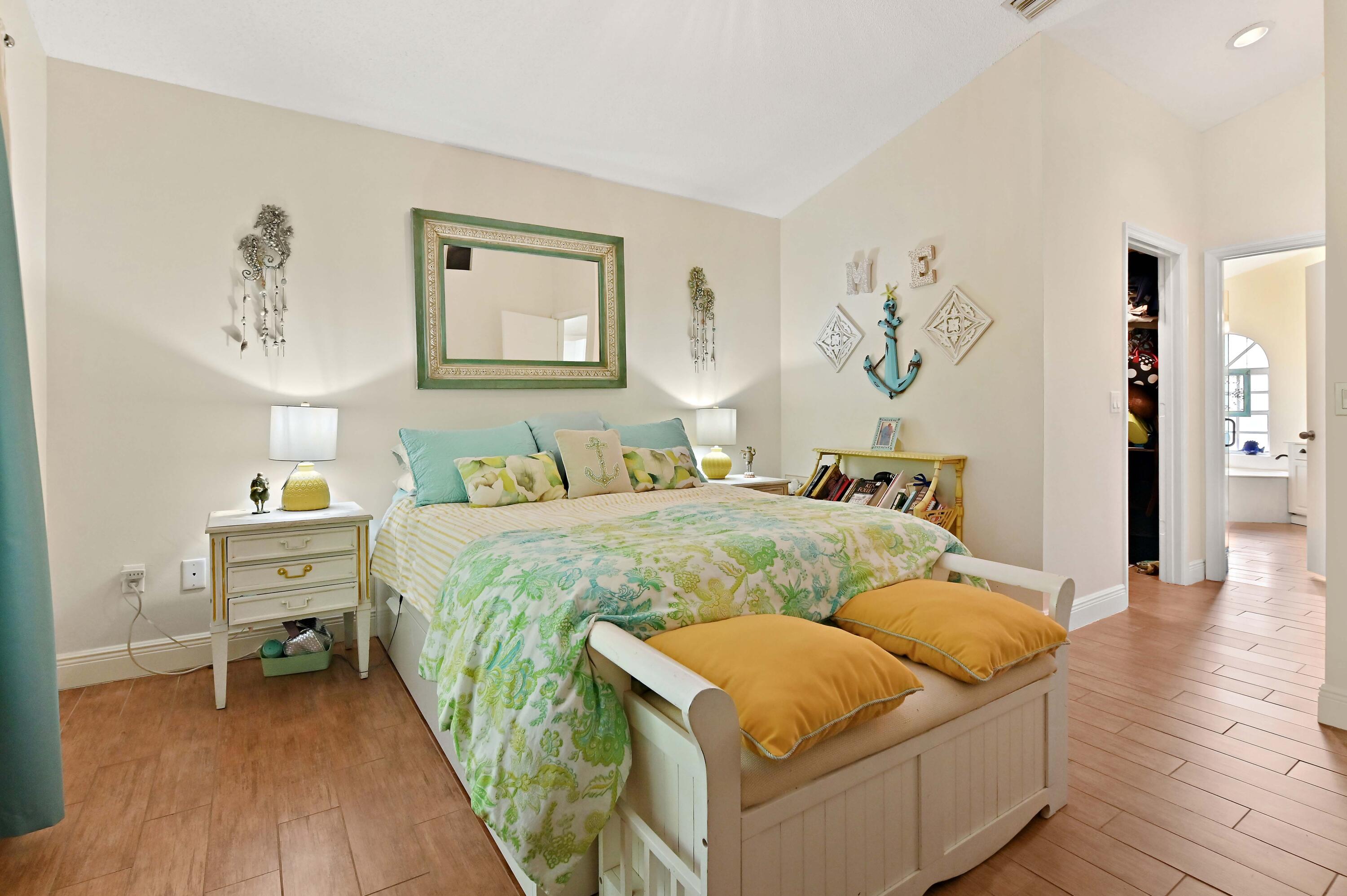 SHERWOOD FOREST - Residential