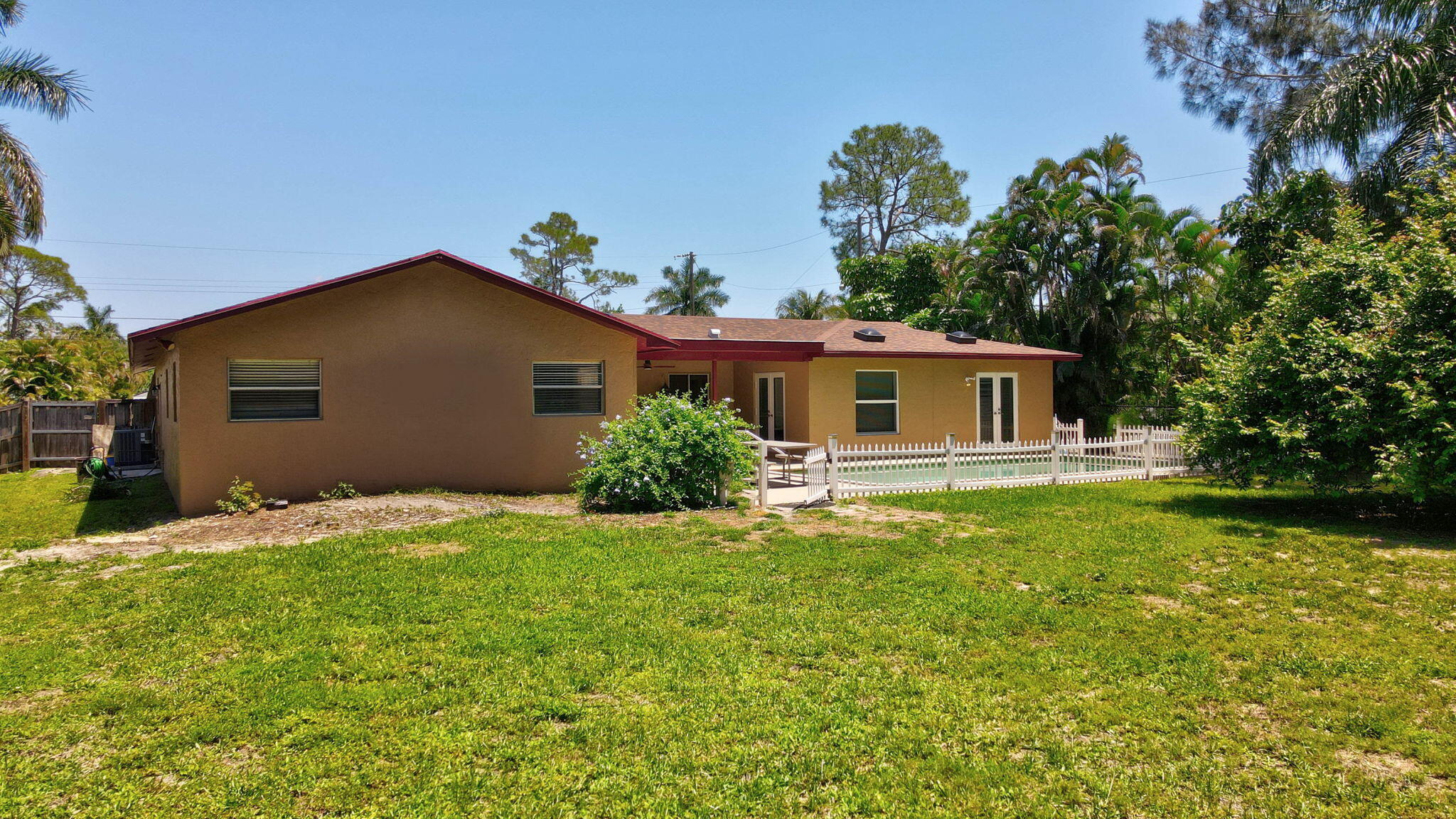 FLORIDA GARDENS 2 - Residential