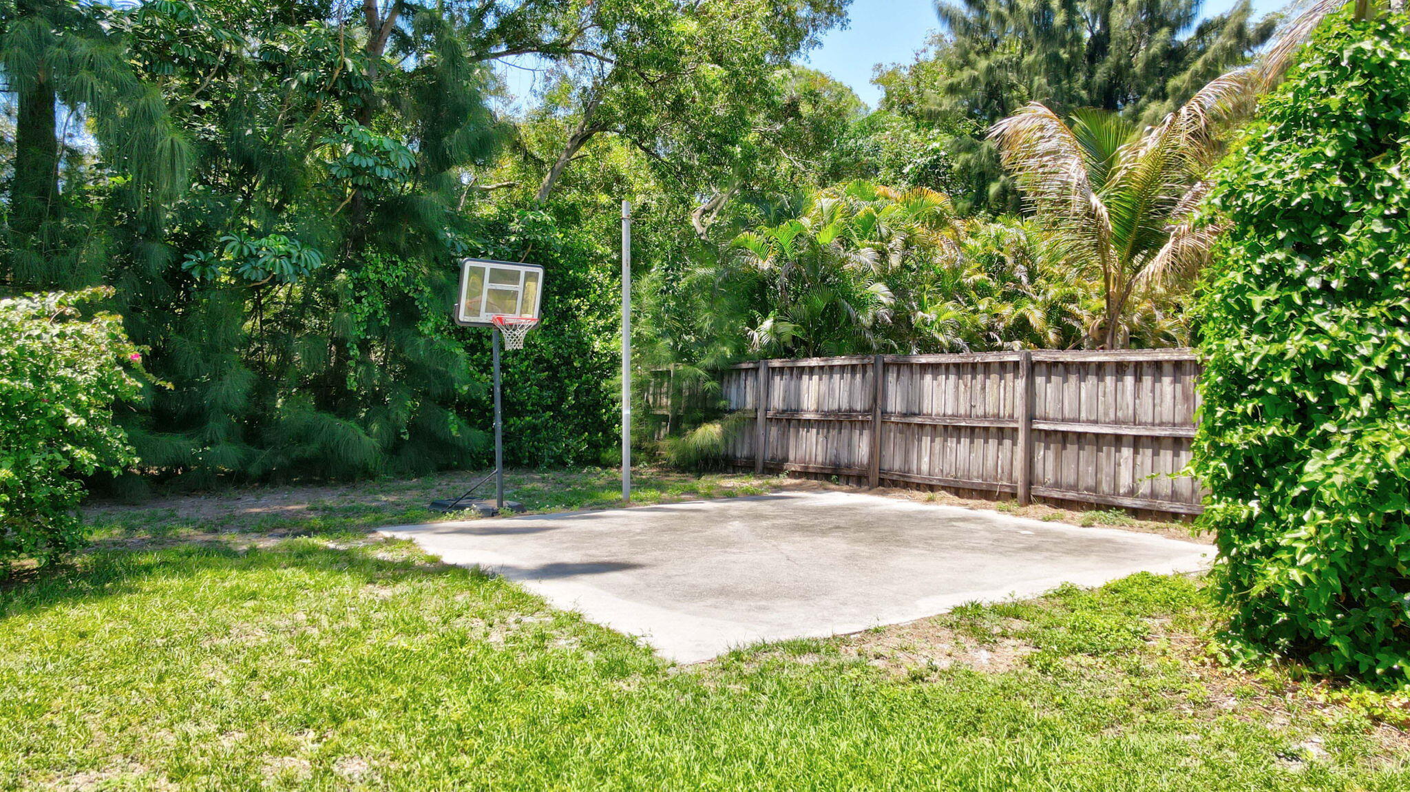 FLORIDA GARDENS 2 - Residential