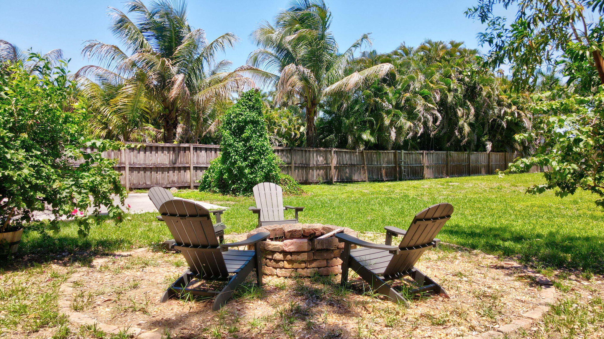 FLORIDA GARDENS 2 - Residential