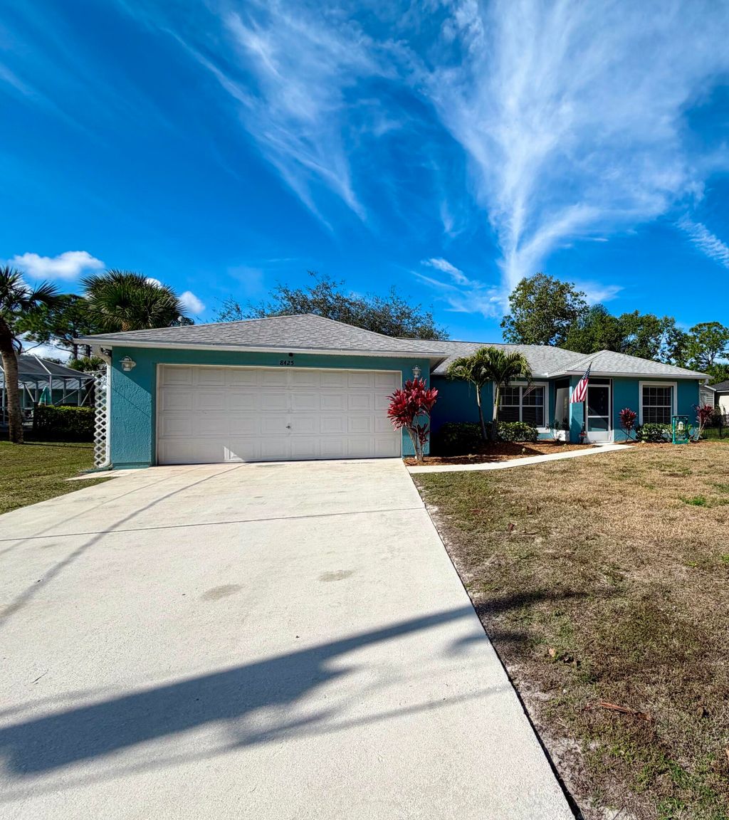 Photo of 8425 94th Avenue, Vero Beach, FL 32967 (MLS # R11153779)
