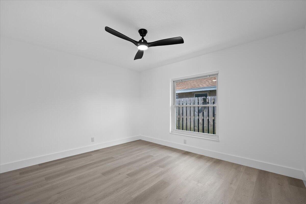 NORTH PALM BEACH HEIGHTS - Residential