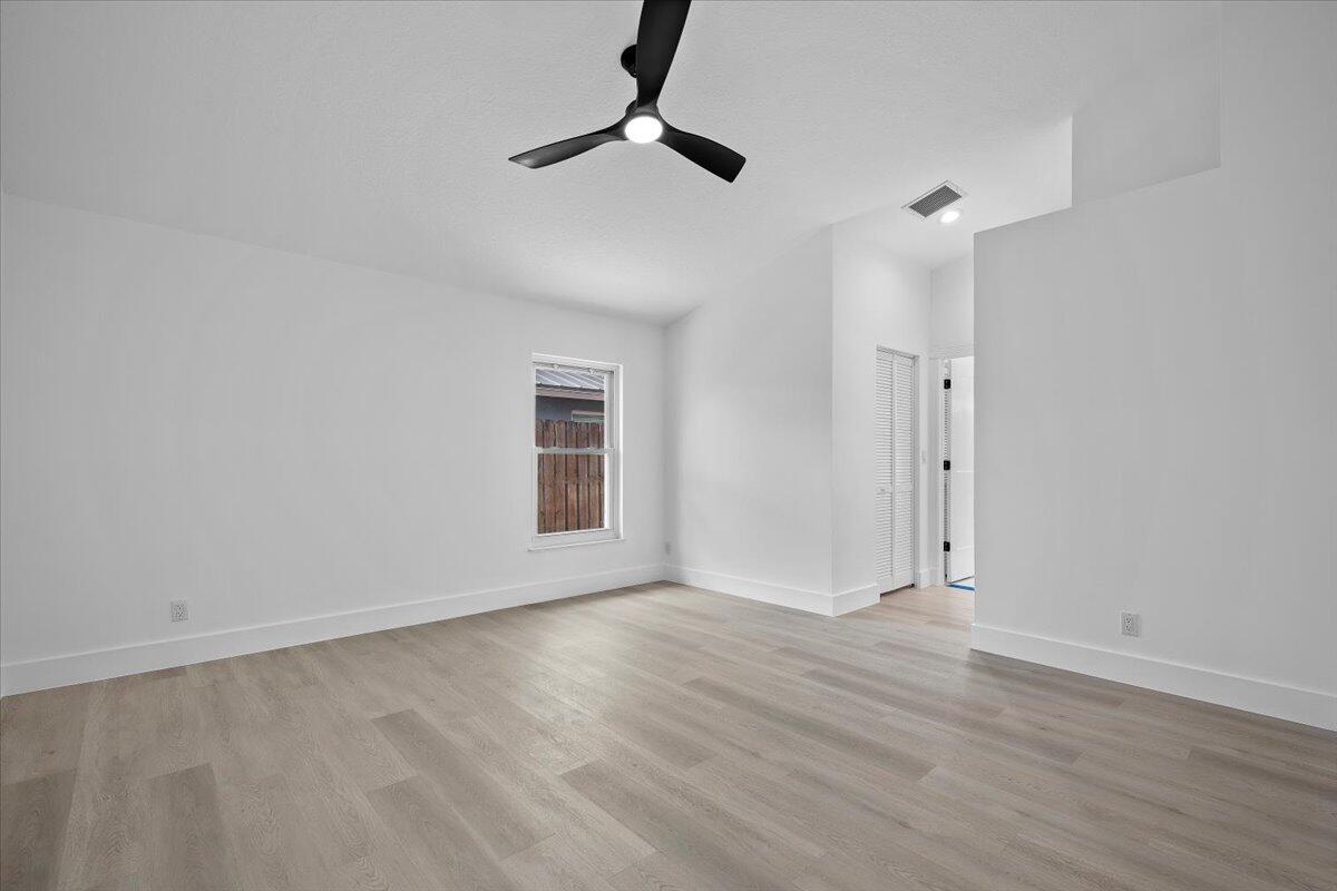 NORTH PALM BEACH HEIGHTS - Residential