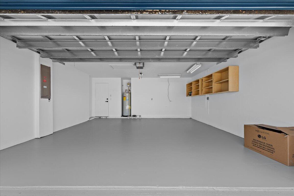 NORTH PALM BEACH HEIGHTS - Residential