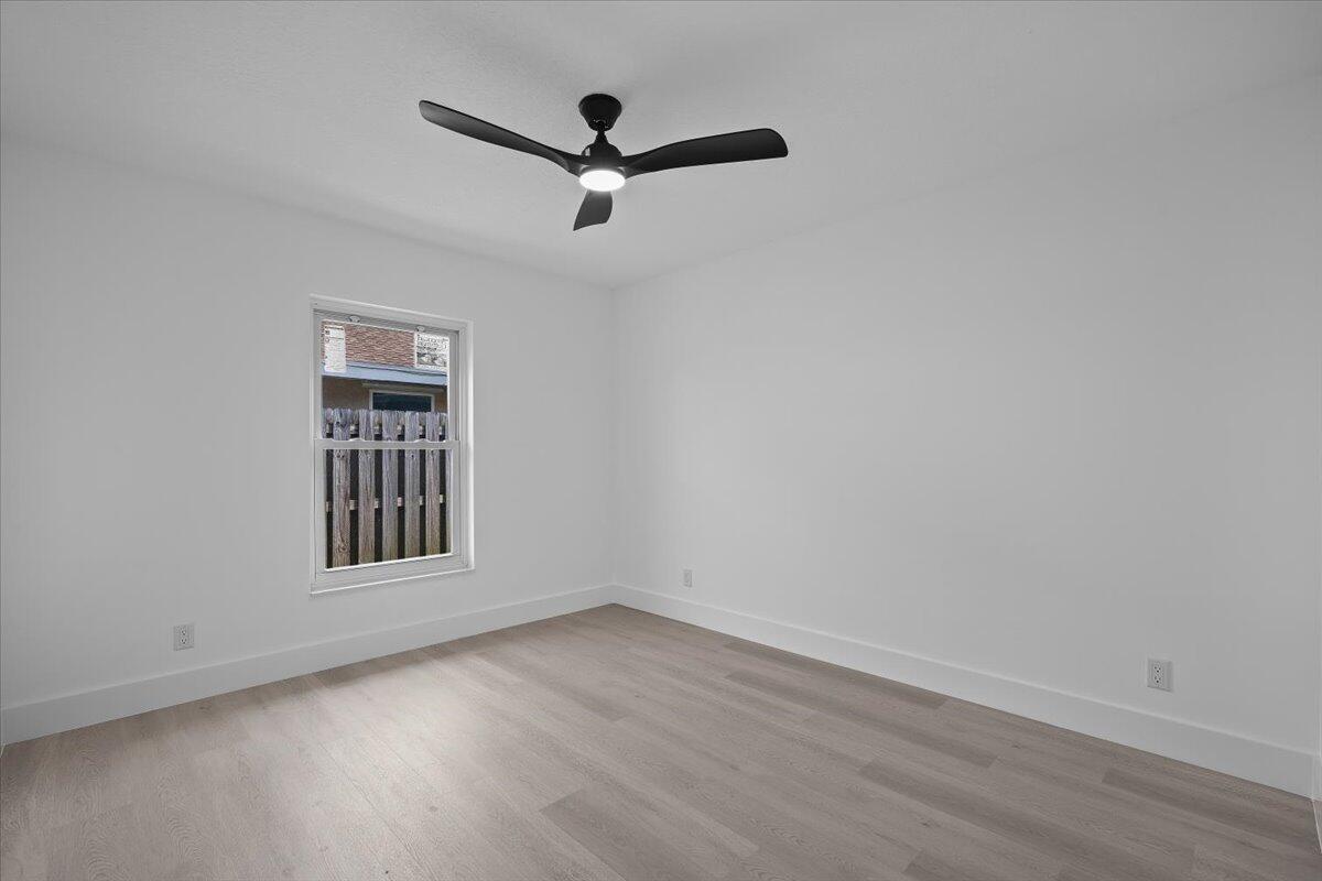 NORTH PALM BEACH HEIGHTS - Residential