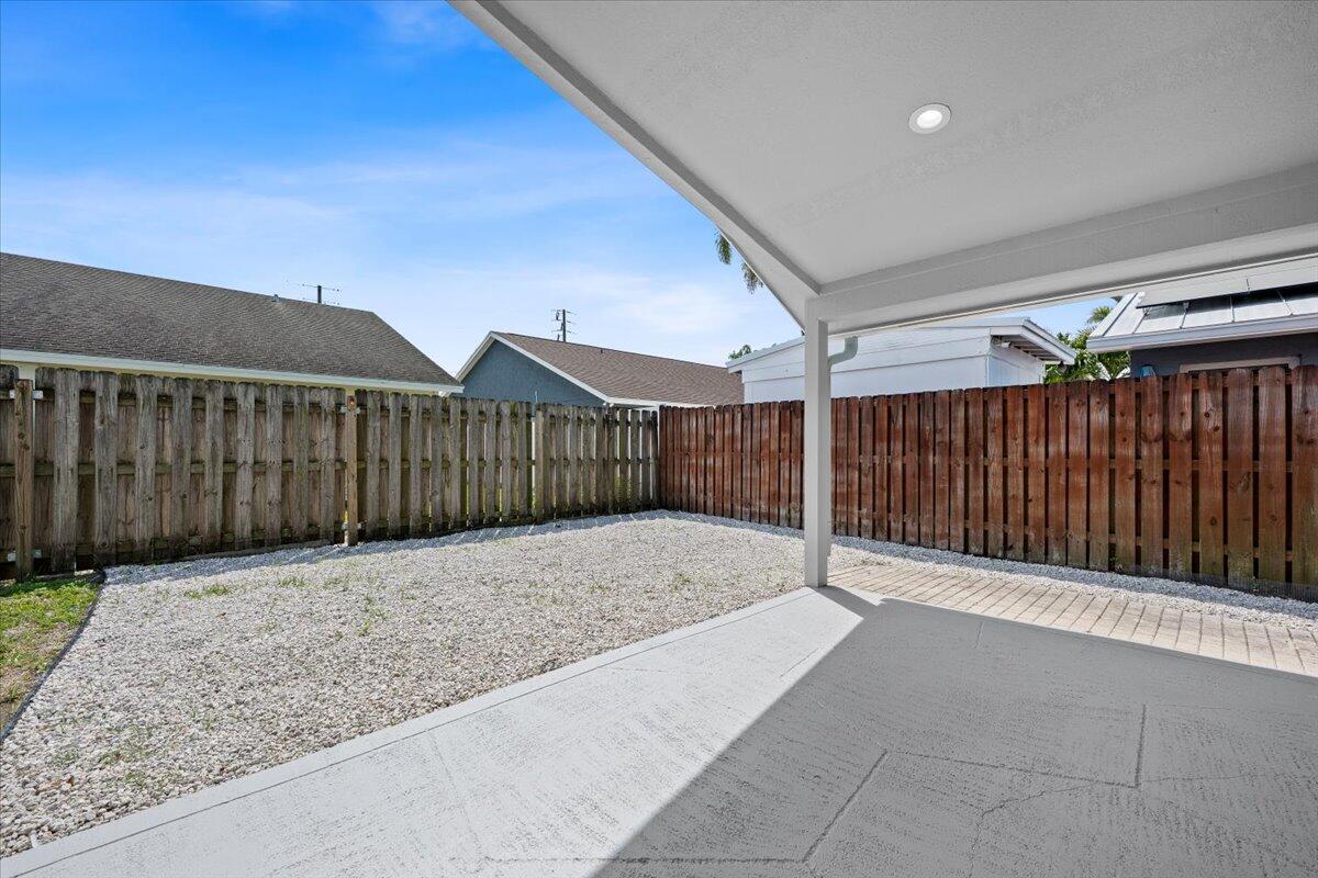 NORTH PALM BEACH HEIGHTS - Residential