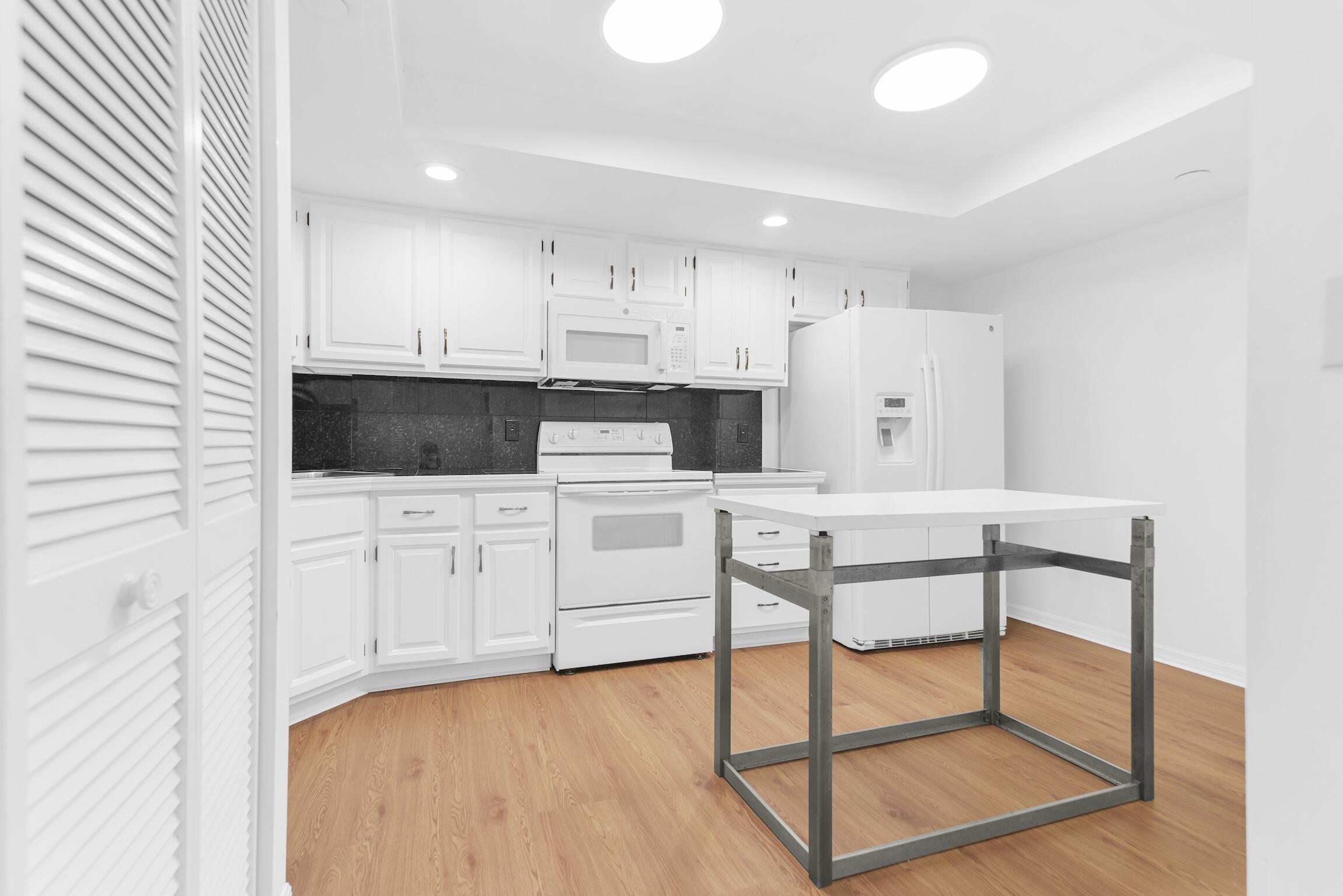 WELLESLEY PARK CONDO - Residential