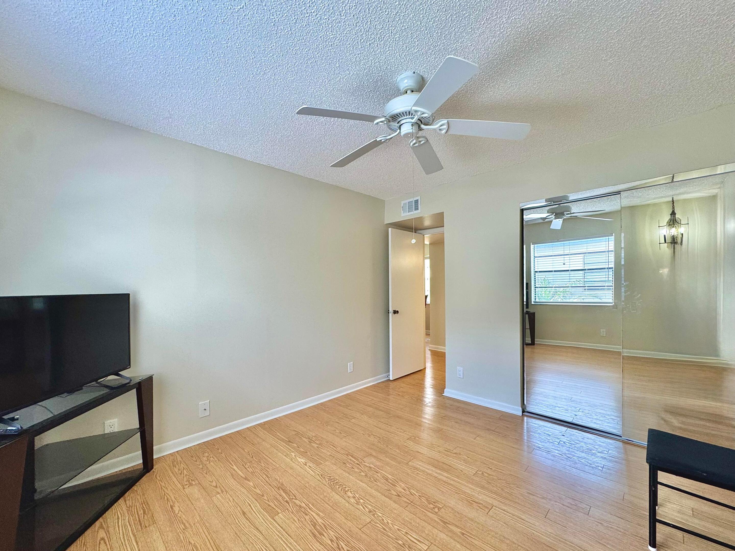 KINGS POINT PIEDMONT CONDOS - Residential