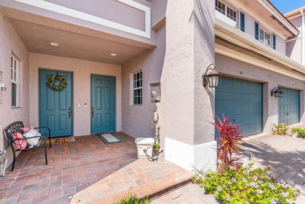 Photo of 125 Lancaster Road, Boynton Beach, FL 33426 (MLS # R10978195)