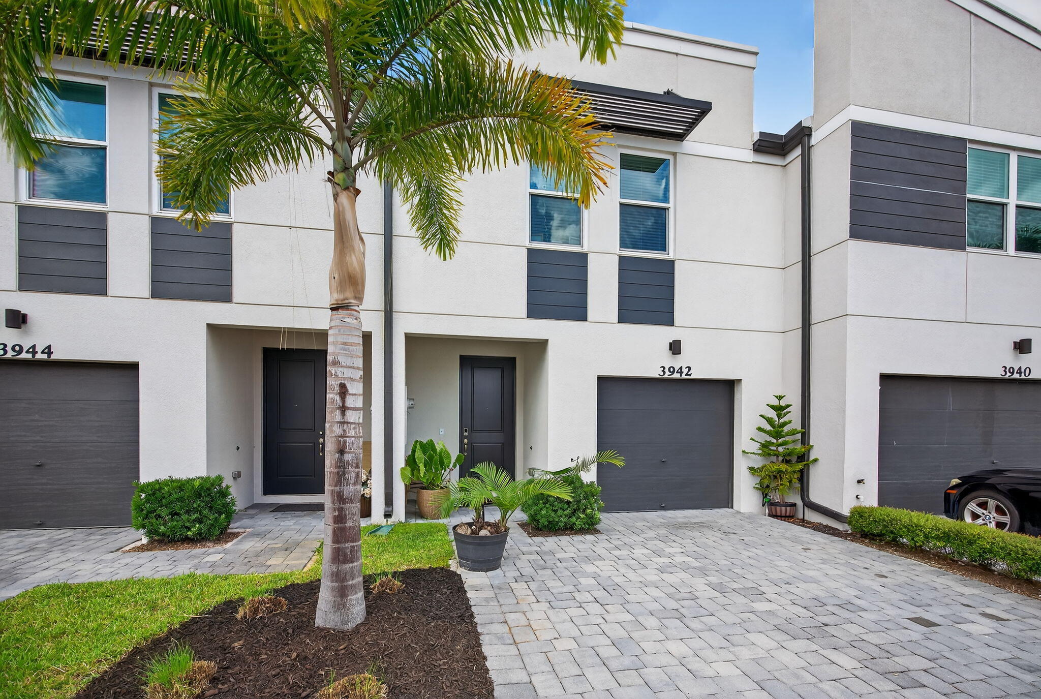 3942 SE Caladium Court