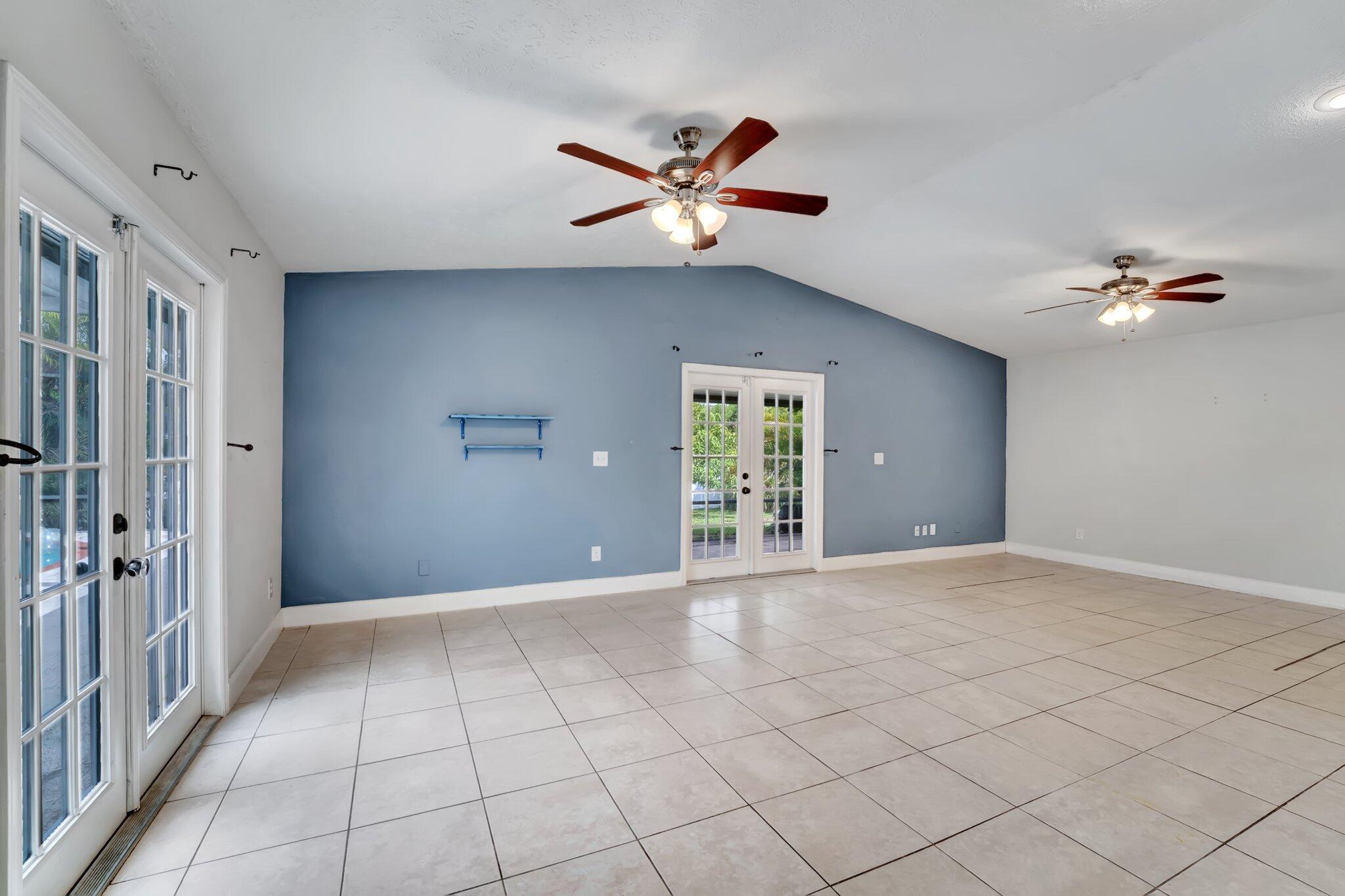 PORT ST LUCIE SECTION 10 - Residential