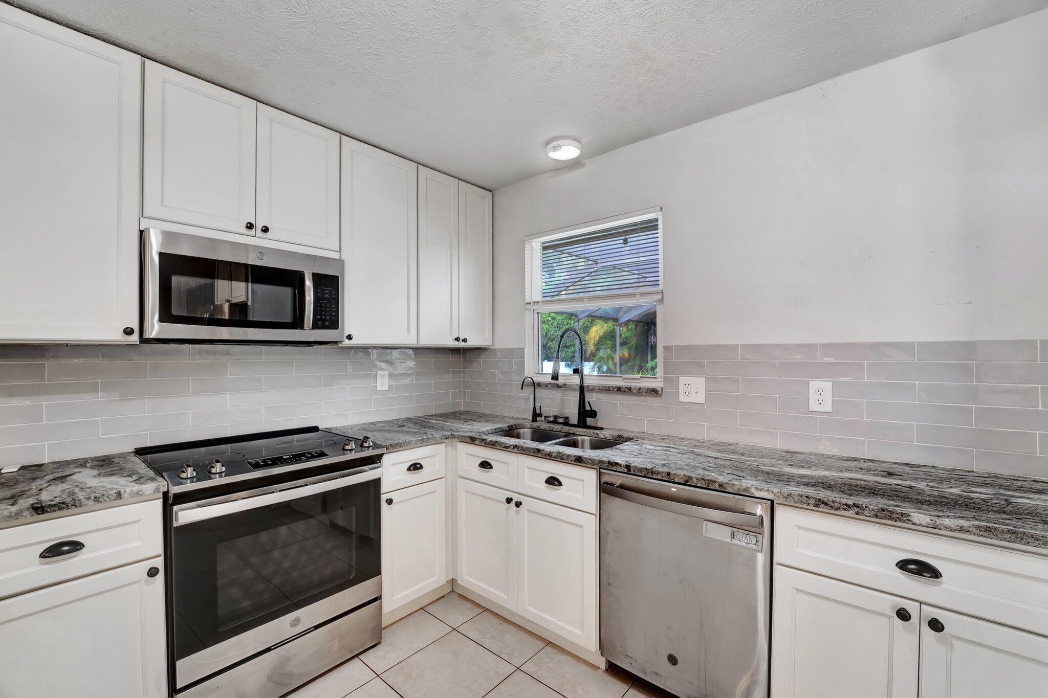 PORT ST LUCIE SECTION 10 - Residential