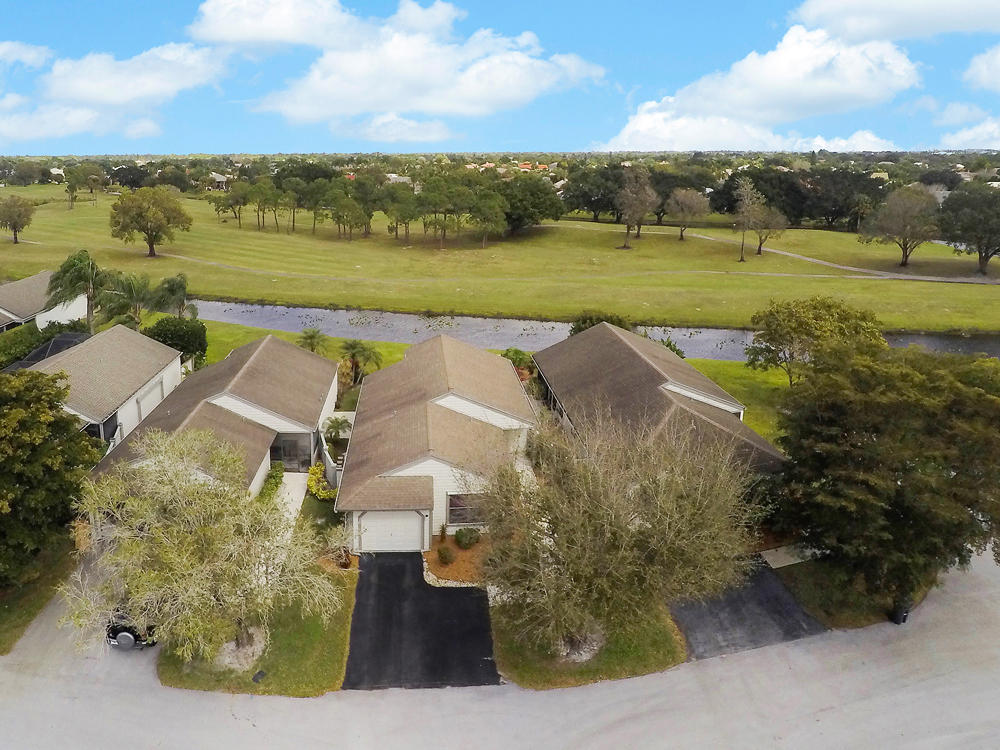 BEDFORD MEWS AT WELLINGTON - Residential