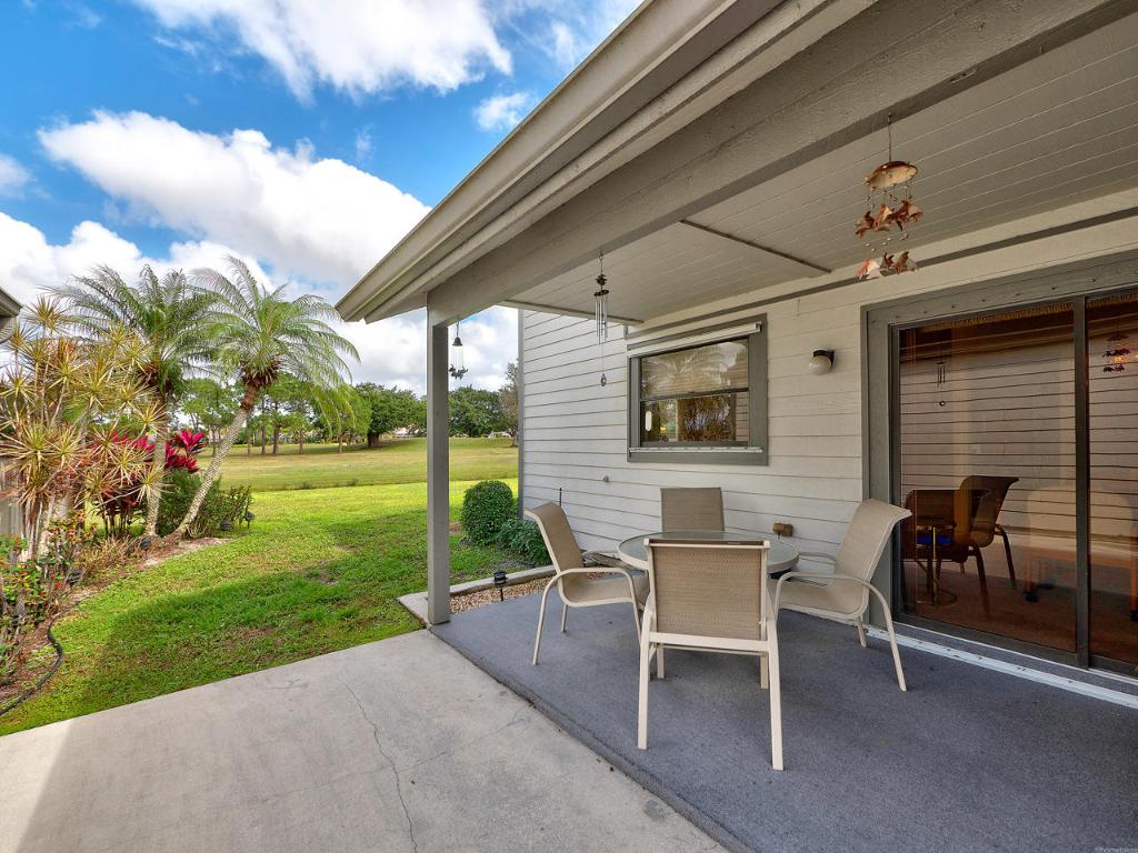 BEDFORD MEWS AT WELLINGTON - Residential