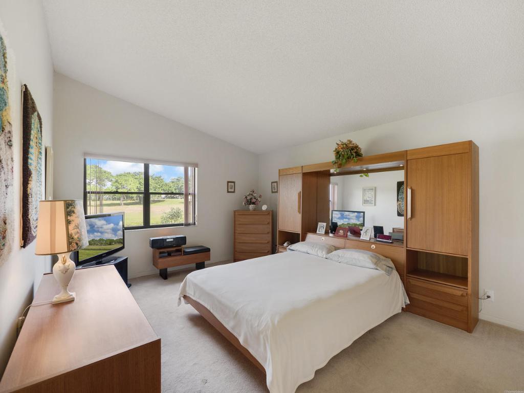 BEDFORD MEWS AT WELLINGTON - Residential