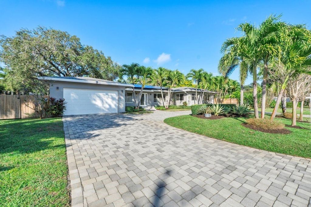 Photo of 119 NW 21st Court, Wilton Manors, FL 33311 (MLS # F10545570)