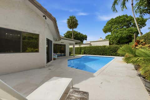 Tiny photo for 2719 Oak Tree Lane, Oakland Park, FL 33309 (MLS # B26049551)