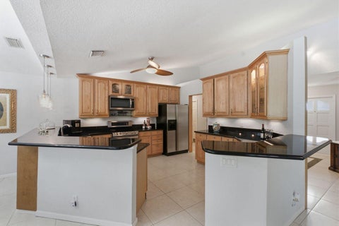 Tiny photo for 2719 Oak Tree Lane, Oakland Park, FL 33309 (MLS # B26049551)