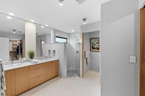 Tiny photo for 2719 Oak Tree Lane, Oakland Park, FL 33309 (MLS # B26049551)