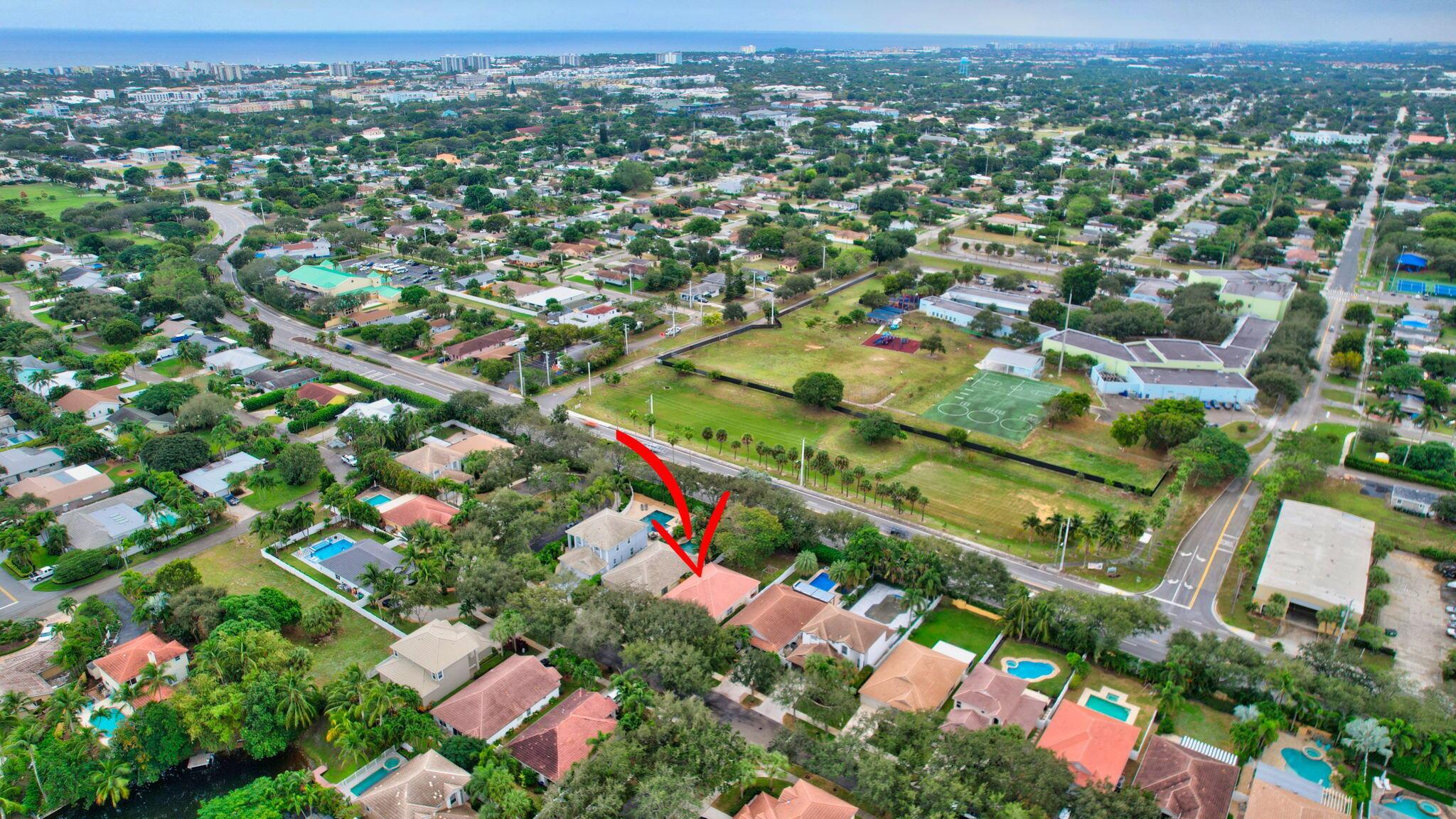 DELRAY LAKES - Residential