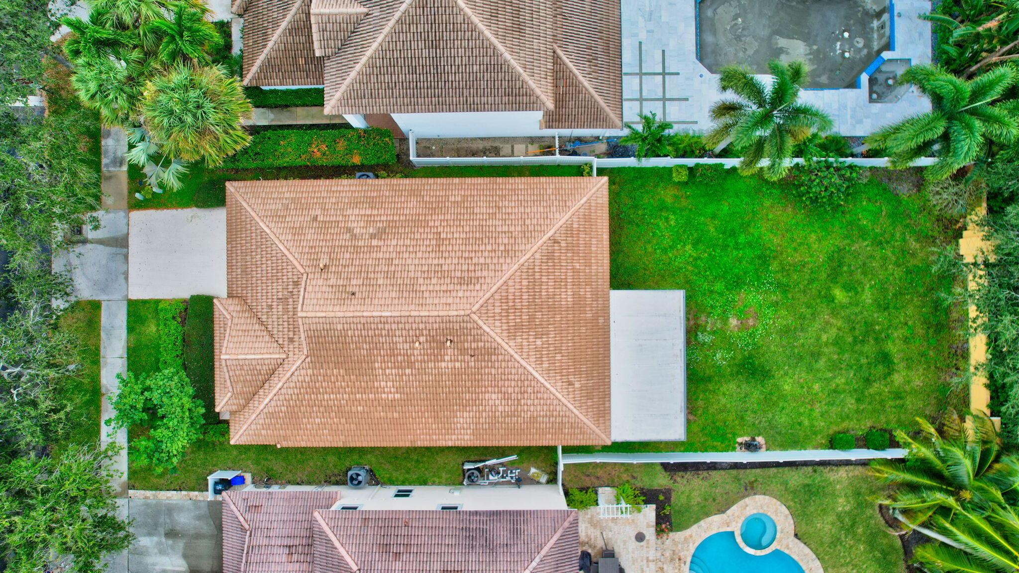 DELRAY LAKES - Residential